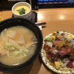 Gourmet Kaiten Zushi Hakotaro Ugaura Honten - 【本店限定】海宝こぼれ巻（869円）、鮭のあら汁（374円）、北海道　茶碗蒸し（330円）