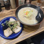 Hakata Ramen Chanpon Hiruto Yoru - 