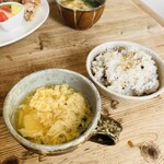 Natural Cafe fu-ka - モロヘイヤと豆腐のかきたま汁、雑穀ご飯