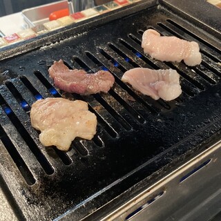 焼肉・ホルモンバル　Bovin