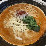 太威 - 料理写真:濃厚チーズ味噌担々麺 960円