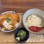 Tanotsu Udon - かつ丼とぶっかけうどんのセット890円