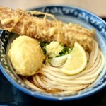 Nanba Sennichimae Kamatake Udon Mino Kyuzumoru Ten - ちく玉天ぶっかけ 930円