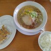 ラーメン ばんだい - 料理写真:にんにく醤油ラーメン825円ライス無料、クーポンで餃子363円が無料(2024.8.28)