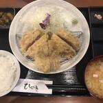 とんかつ ひびき - 上ヒレかつ定食　税込2200円