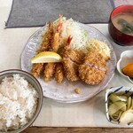 とんかつ・たぬき - サービスランチB（海老フライとひれかつ）　1,000円