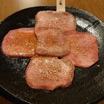 Kuroge Wagyu Yakiniku Shichikozan Kawaguchi Honten - 上タン塩