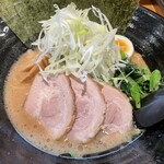 横浜ラーメン てっぺん家 - てっぺんラーメン