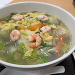 冨士乃屋 - 料理写真:蝦仁湯麺¥980