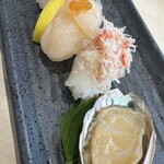 Hama Zushi Omaezaki Hamaoka Ten - 貝づくし(あわびレアステーキ、ほたて、かにのせつぶ貝、殻付きあわび)