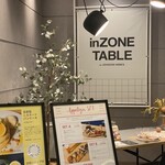 inZONE TABLE - 入り口横