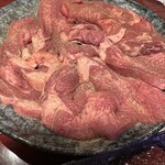 牛肉商 牛旬 三郎 - 