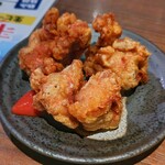 九州料理専門店 もつ鍋＆馬刺し 3時間飲み放題 新宿檸檬 - 唐揚げ食べ放題（セルフサービス