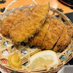 Tonkatsu Katsuya - ☆塩でもソースでも美味しいロースカツ❤️&上に乗ってるカボチャカツ✨