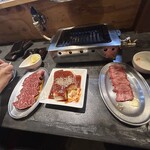 Horumon Yakiniku Bon - 