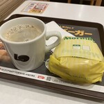 Lotteria Sanyo Himeji Eki Ten - ベーコンエッグサンドとホットコーヒー 390円