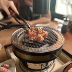 Takachiho Tori no Sumibi Yaki Agahira Ten - 鶏はハサミで刻んでくれます