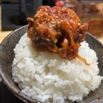 Awajishima Nikudon Seisakusho Ushi to Kome - 和牛サーモンバクダン丼