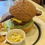 Blue-B BURGERS - 自家製ベーコンがとても美味しい