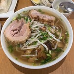 Vietnamese LANG VIET QUAN Dainishiten - 豚肉煮込とローストポークフォー　1,000円