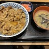 Yoshinoya Omiya Nishiguchi Ten - 牛丼（特盛）としじみ汁