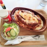 麦 - 興部ウインナーのチーズ焼きナポリタン