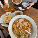 大脇屋本店 - 焼飯とわんたん麺大盛りと，中華そば