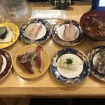 活魚廻転寿司　いわ栄 - 料理写真: