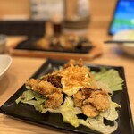 Uma Karaage to Izakemeshi Miraizaka Hakataguchi Ekimae Ten - 