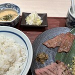 牛たんと和牛焼き 青葉 - 