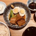 Oden Washoku Ginza Ogura Marunochi Tokia Ten - 