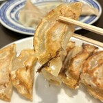 Tezutsumi Gyoza Sakaba CHANJA Sannomiyaekimaeten - 