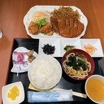 お食事処 十八番屋 - 