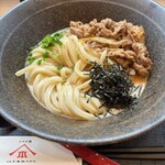 Yamashita Honki Udon Dekkusu Tokyo Bichi - 