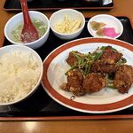 Tonko Esaka Ten - 四川唐揚定食