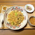 Chinese Saichu Es Sawada Shinmaru Biru Ten - 五目炒飯セット 
                        スープ、小鉢、漬物、杏仁豆腐付き