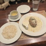 HAMBURG RESTAURANT Chami - ハンバーグ アボカドカマンベール(170g、クリームマスタードソース、温泉卵追加)、ライス、さつまいものポタージュ