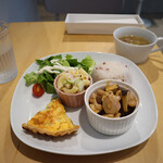 DELI CAFE 102 - 