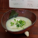 鶏寅 - 料理写真:塩鶏そば（白湯だし）