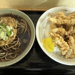 Tachigui Sobaya Tenyu - 名物のゲソ丼と天ぷらそば