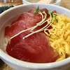 Suisan Sakaba Maguro Bu Shin Yokohama Ekimae Ten - 「もちもち生まぐろ丼（生キハダまぐろ←この日はメバチでした）」の生まぐろ丼のアップ①…