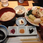 Oden Washoku Ginza Ogura Marunochi Tokia Ten - 