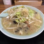 ラーメンショップ - 料理写真:野菜たっぷりラーメン(ベジータ)