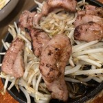 肉八 - 