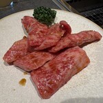 Yakiniku to Korean Razan Esukonfirudo Ten - 