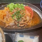 Uoken - 焼肉定食のタレがかなり濃いめです