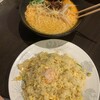 七左食堂 - 麺飯セット　750円　チャーハン大盛り＋100円　のタンタン麺とエビチャーハン