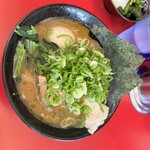 横浜家系ラーメン 宮里家 - 