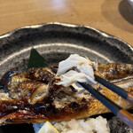 Sengyo to Robatayaki Gyoro Gyoro Sohon Ten - サバ焼きハーフ１０９９円。半身焼きなので、ふっくらジューシーな所も多くあり、多少火入れが強くても香ばしく、とても美味しかったです（╹◡╹）