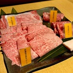 Shabushabu Asari - 特選黒毛和牛ロースセット (¥5,900)、4点盛りセット (¥5,300)